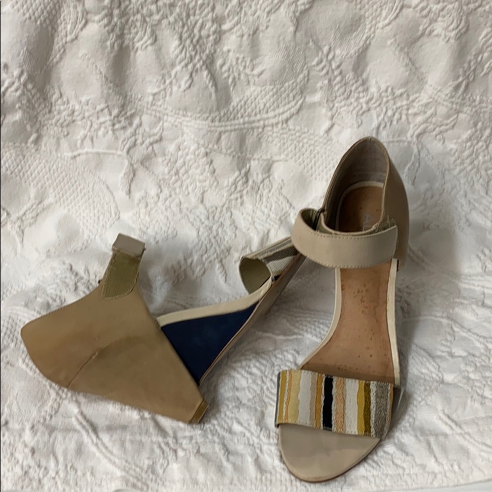 ALDO SHOES - Picture 4 of 5